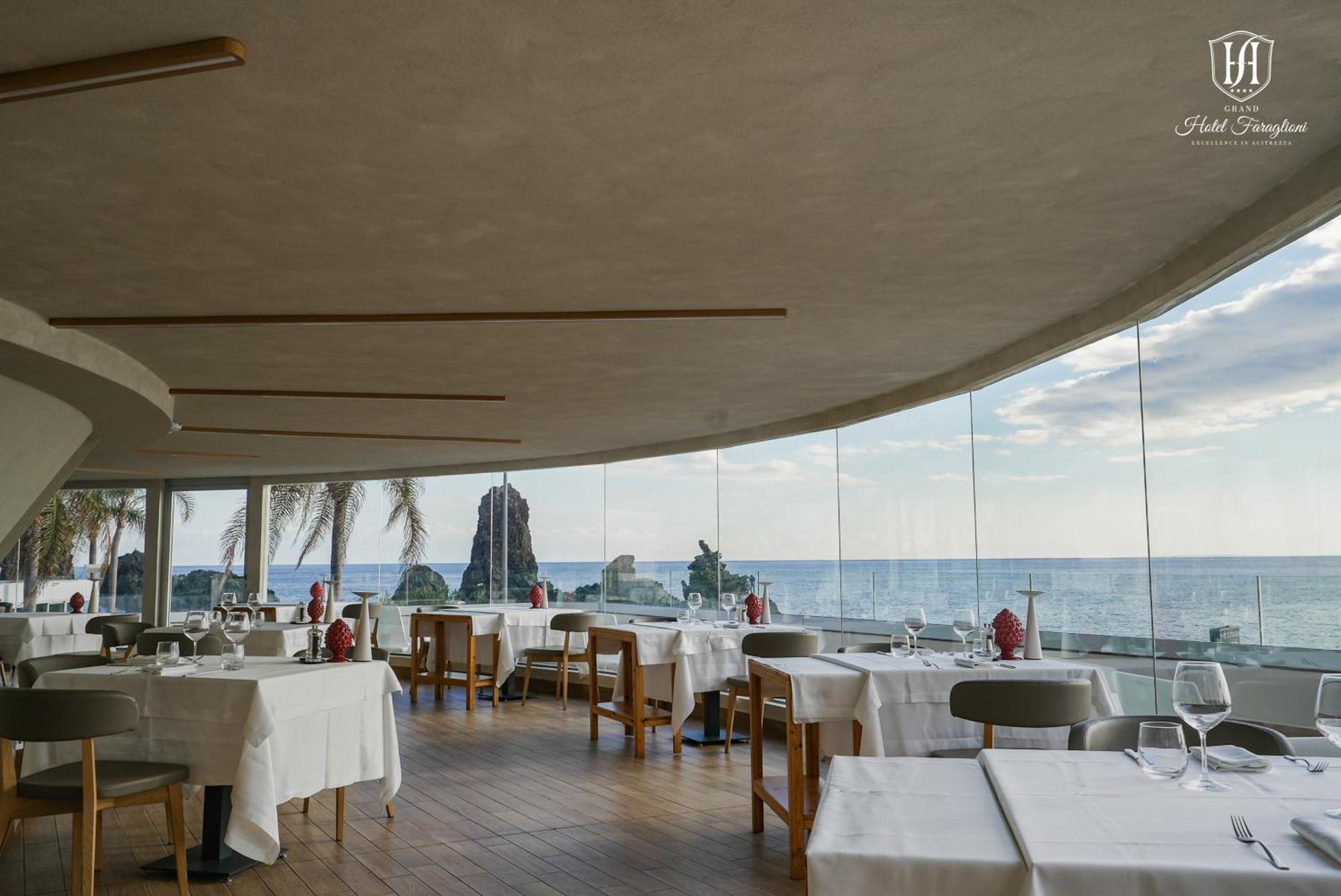 Grand Hotel Faraglioni アーチトレッツァ エクステリア 写真